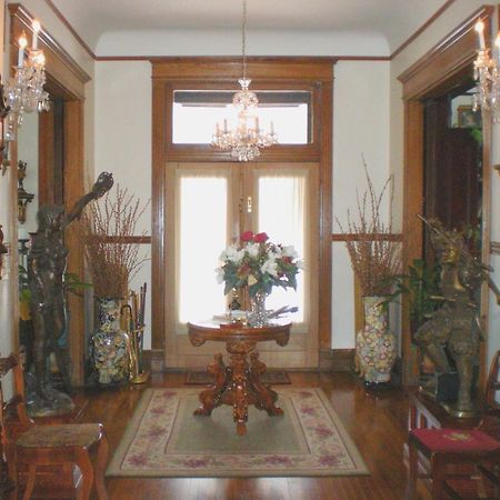 אלטון Beall Mansion An Elegant Bed & Breakfast Inn מראה פנימי תמונה